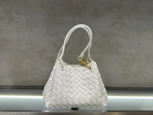 11 Bottega Veneta Andiamo Large Tote Bag Women Luxury Woven Leather