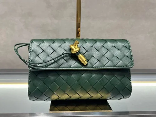 Bottega Veneta Woven Leather Handbag Women Luxury Intrecciato