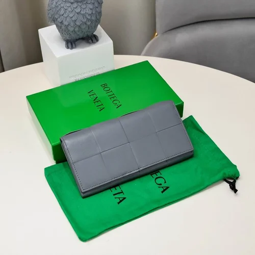 11 Bottega Veneta Women's Wallet Luxury Intrecciato Leather Designer