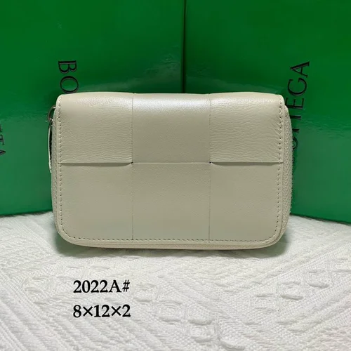 11 Bottega Veneta Women's Wallet Luxury Intrecciato Leather Designer