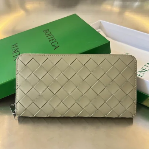11 Bottega Veneta Women's Wallet Luxury Intrecciato Leather Designer