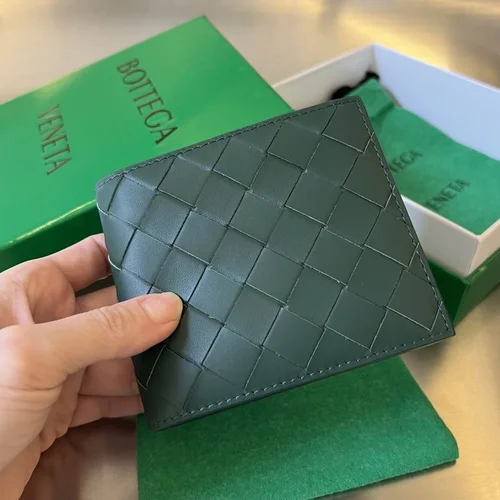 11 Bottega Veneta Women's Wallet Luxury Intrecciato Leather Designer