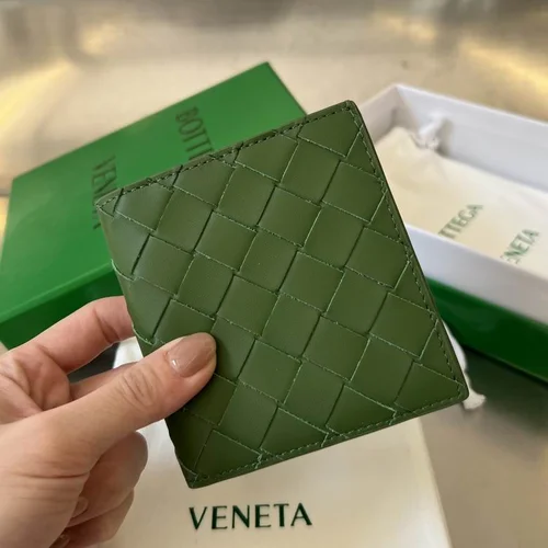 11 Bottega Veneta Women's Wallet Luxury Intrecciato Leather Designer