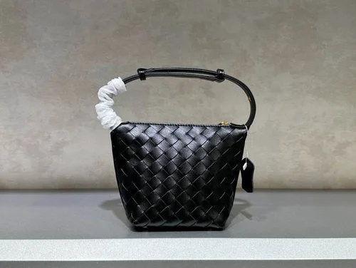 Bottega Veneta Lunch Box Bag Structured Women Luxury Designer