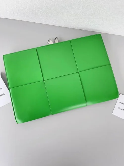 Bottega Veneta Original Women's Handbag Authentic Woven Leather