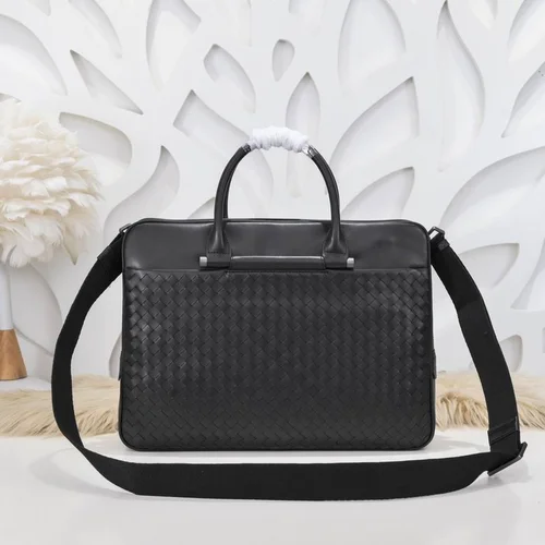 11 Bottega Veneta Men's Briefcase Luxury Leather Business Bag