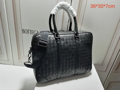 11 Bottega Veneta Men's Briefcase Luxury Leather Business Bag