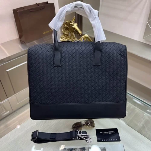11 Bottega Veneta Men's Briefcase Luxury Leather Business Bag