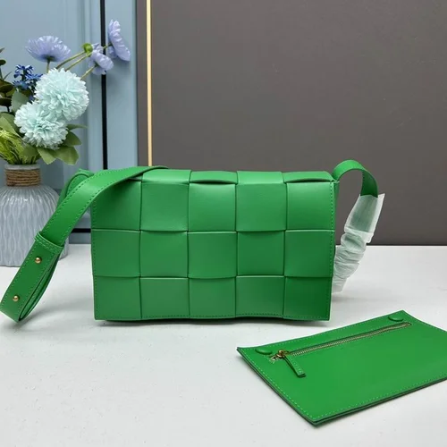 11 Bottega Veneta Men's Briefcase Luxury Leather Business Bag