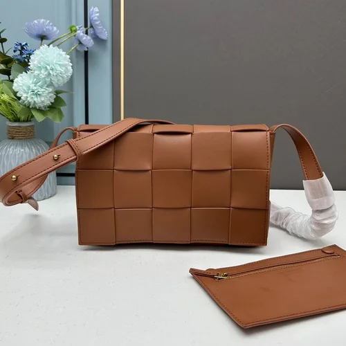 11 Bottega Veneta Men's Briefcase Luxury Leather Business Bag