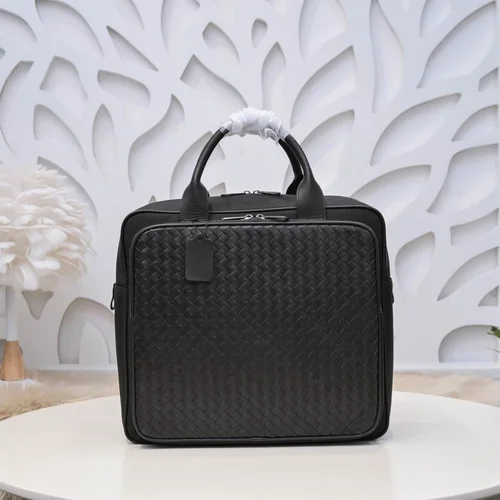 11 Bottega Veneta Men's Briefcase Luxury Leather Business Bag