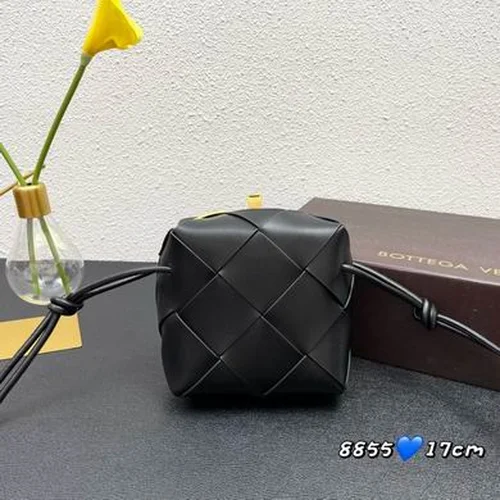 11 Bottega Veneta Cassette Crossbody Bag Intrecciato Leather Luxury