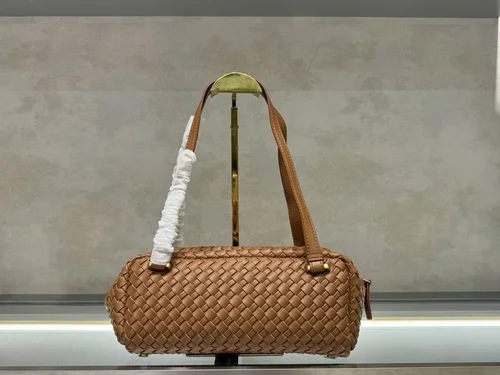 11 Bottega Veneta Cassette Crossbody Bag Intrecciato Leather Luxury