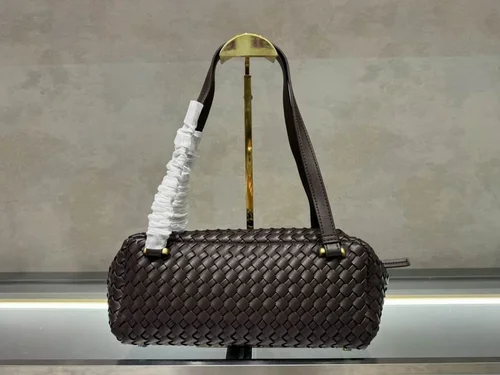 11 Bottega Veneta Cassette Crossbody Bag Intrecciato Leather Luxury