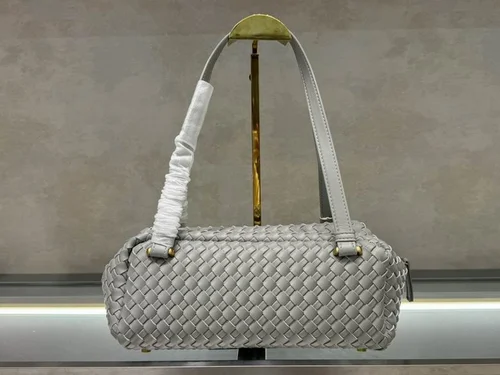 11 Bottega Veneta Cassette Crossbody Bag Intrecciato Leather Luxury