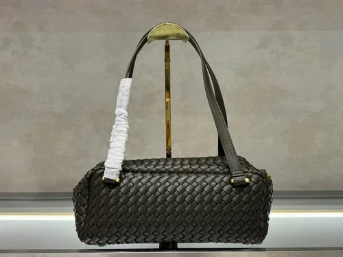 11 Bottega Veneta Cassette Crossbody Bag Intrecciato Leather Luxury