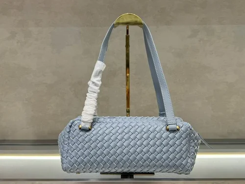 11 Bottega Veneta Cassette Crossbody Bag Intrecciato Leather Luxury