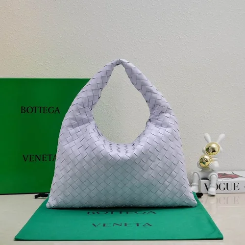 11 Bottega Veneta The Pouch Clutch Bag Women Luxury Intrecciato