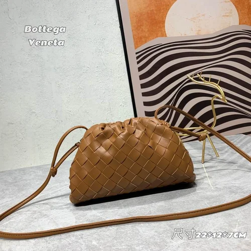 11 Bottega Veneta The Pouch Clutch Bag Women Luxury Intrecciato
