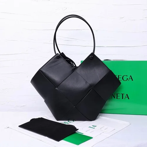 11 Bottega Veneta Large Tote Bag Women Luxury Woven Leather Shopping