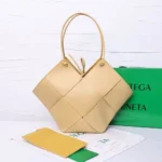 11 Bottega Veneta Large Tote Bag Women Luxury Woven Leather Shopping