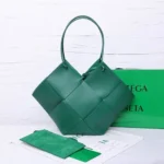 11 Bottega Veneta Large Tote Bag Women Luxury Woven Leather Shopping
