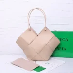 11 Bottega Veneta Large Tote Bag Women Luxury Woven Leather Shopping