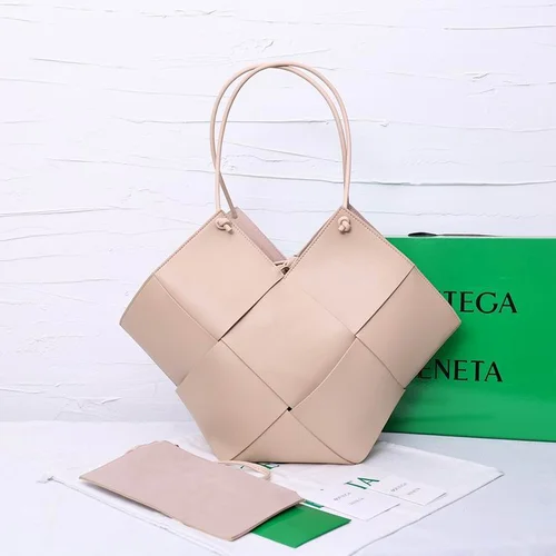 11 Bottega Veneta Large Tote Bag Women Luxury Woven Leather Shopping
