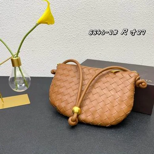 11 Bottega Veneta Turn Flap Shoulder Bag Women Luxury Leather