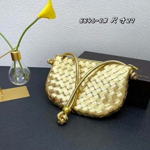 11 Bottega Veneta Turn Flap Shoulder Bag Women Luxury Leather
