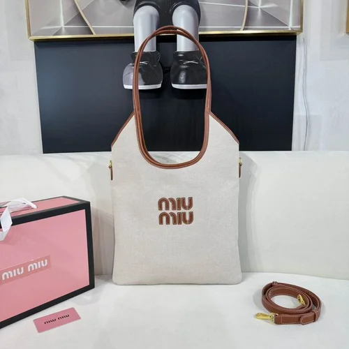 11 Miu Miu Large Tote Bag Women Luxury Matelasse Designer
