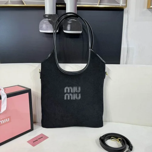11 Miu Miu Large Tote Bag Women Luxury Matelasse Designer