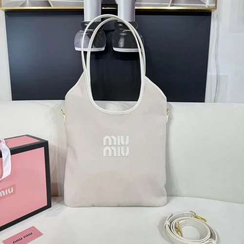 11 Miu Miu Large Tote Bag Women Luxury Matelasse Designer