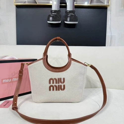 11 Miu Miu Large Tote Bag Women Luxury Matelasse Designer