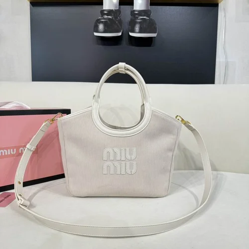 11 Miu Miu Large Tote Bag Women Luxury Matelasse Designer