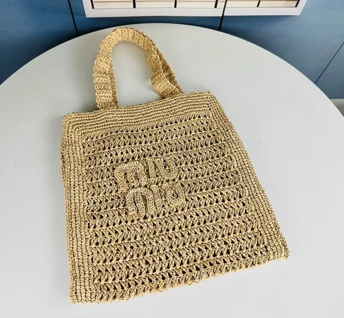 11 Miu Miu Large Tote Bag Women Luxury Matelasse Designer