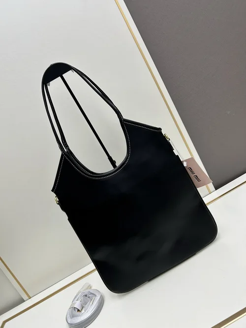 11 Miu Miu Large Tote Bag Women Luxury Matelasse Designer