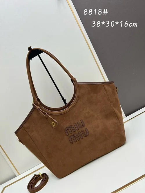 11 Miu Miu Large Tote Bag Women Luxury Matelasse Designer