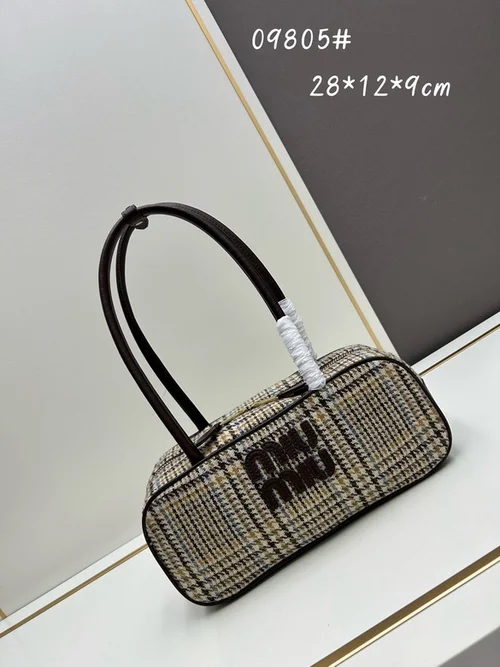 11 Miu Miu Bowling Bag Medium Women Luxury Matelasse Leather