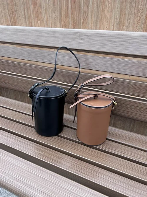 11 Miu Miu Bucket Bag Small Women Luxury Matelasse Leather