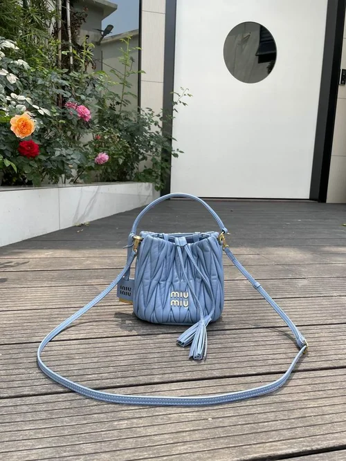 11 Miu Miu Bucket Bag Small Women Luxury Matelasse Leather