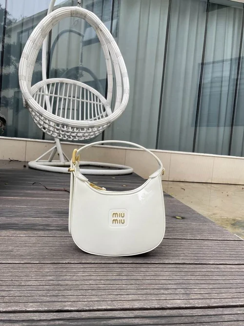 11 Miu Miu Underarm Pouch Small Women Luxury Matelasse