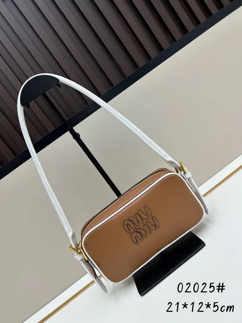 11 Miu Miu Bowling Bag Medium Women Luxury Matelasse Leather