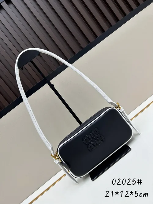 11 Miu Miu Bowling Bag Medium Women Luxury Matelasse Leather