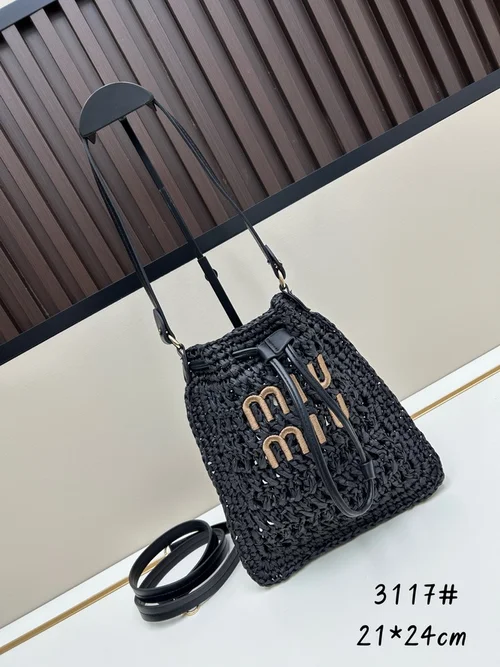 11 Miu Miu Bucket Bag Small Women Luxury Matelasse Leather