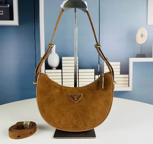 11 Prada Crescent Moon Bag Women Luxury Padded Re-Nylon