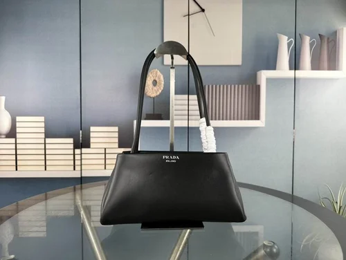 11 Prada Underarm Pouch Small Women Luxury Saffiano