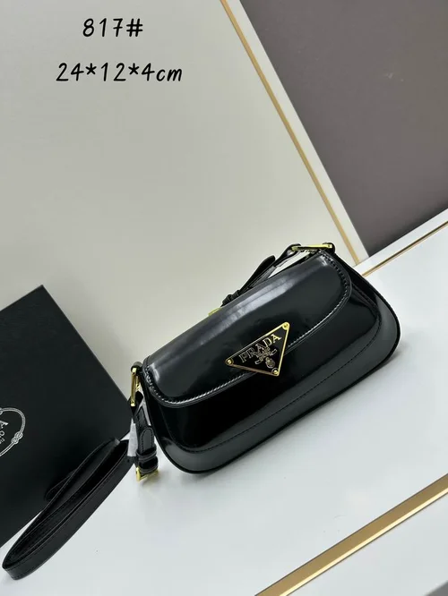 11 Prada Underarm Pouch Small Women Luxury Saffiano