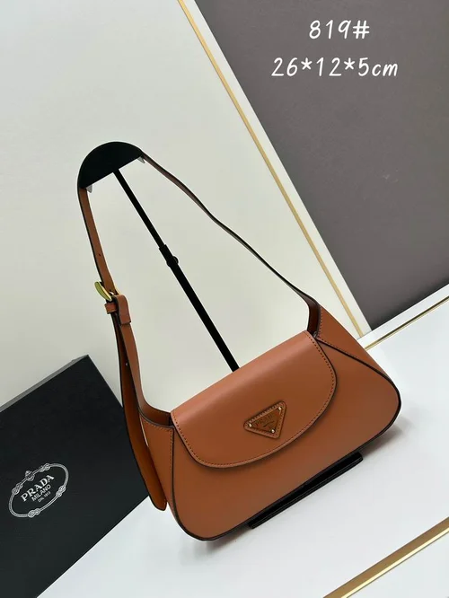 11 Prada Underarm Pouch Small Women Luxury Saffiano