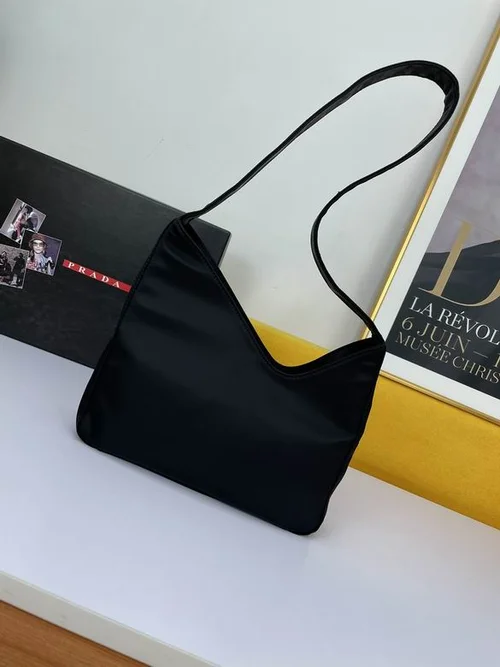 11 Prada Hobo Bag Medium Women Luxury Re-Nylon Designer